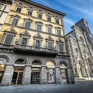 Palazzo Gamba Al Duomo Apartahotel Florencia