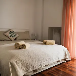 Aura Rent Of With Shared Kitchen Pensión Bari