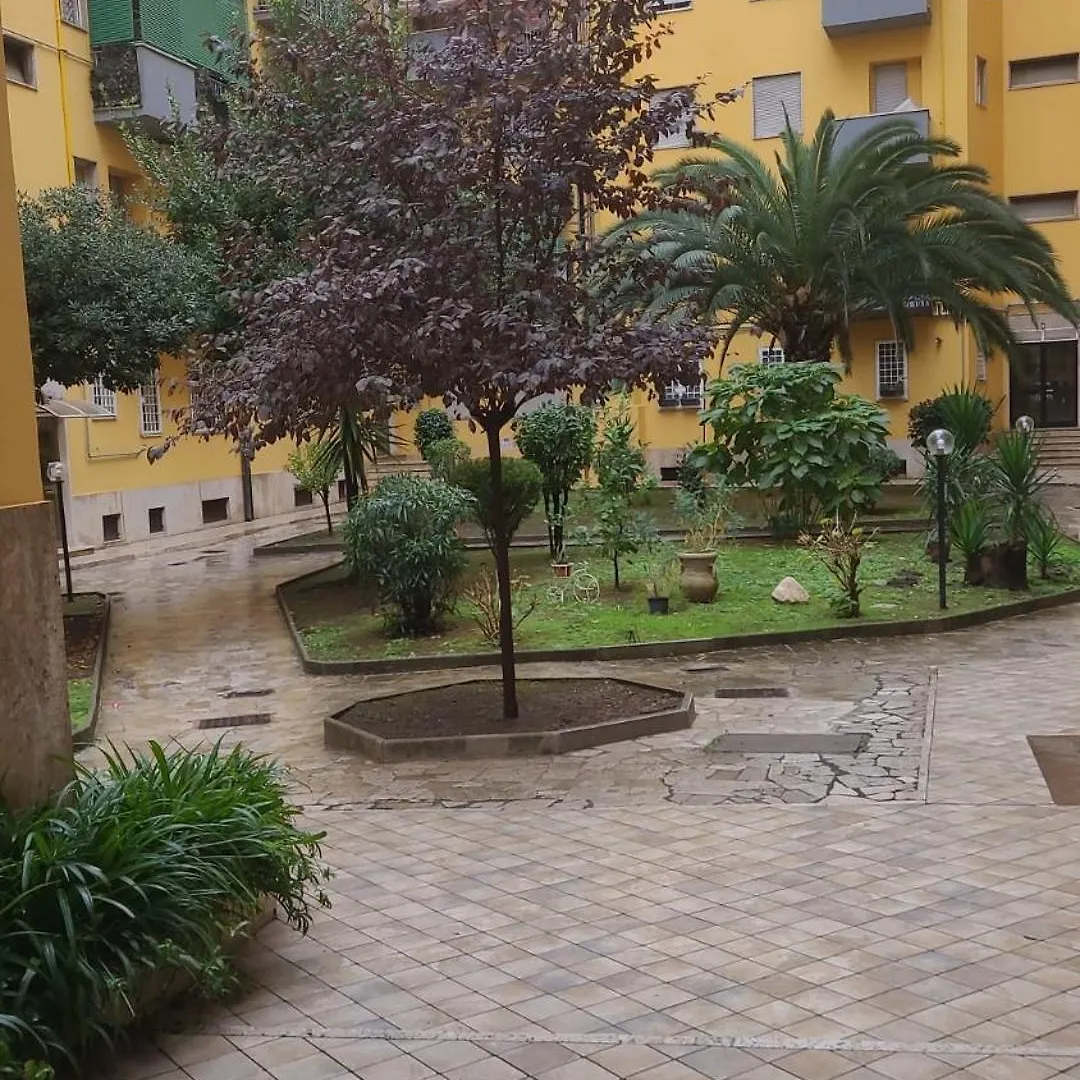 Domus Cinecitta Bed & Breakfast Rome Italy