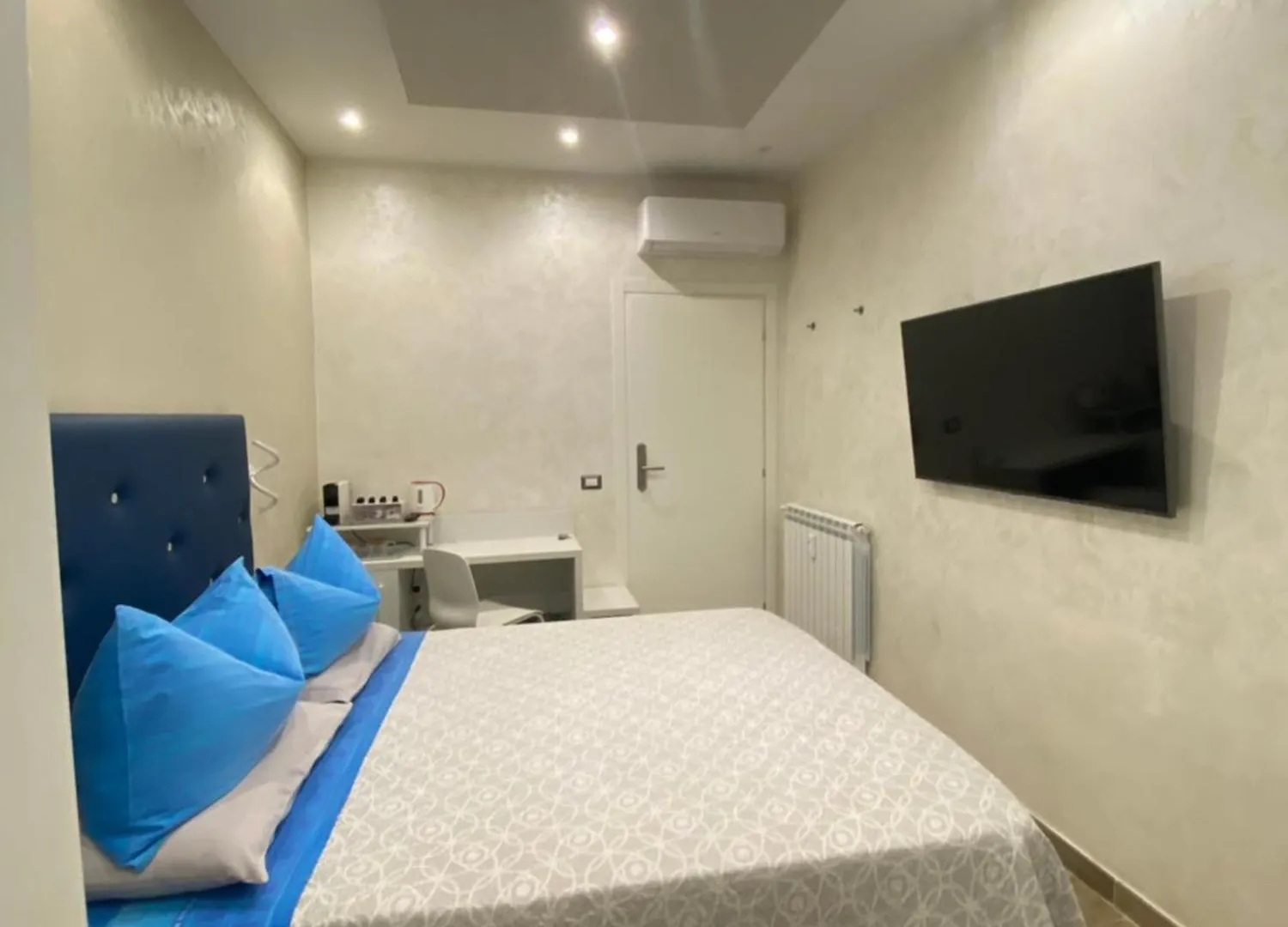 Domus Cinecitta Bed & Breakfast Rome Italy